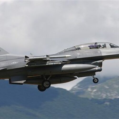 F-16D FIGHTING FALCON 1/48 italeri modellismo statico