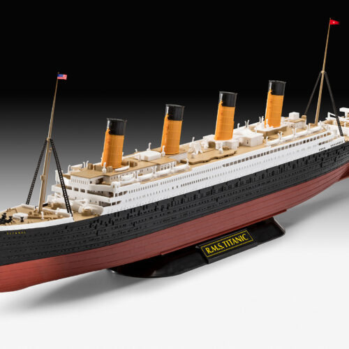 Kit 4 Titanic a puntate 1/200 Ponti superiori fumaioli e scialuppe