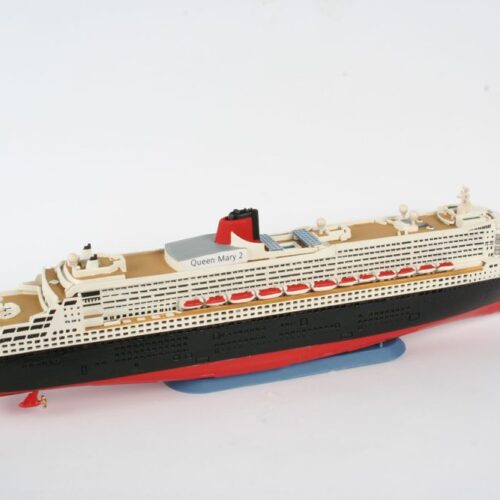 Ocean Liner Queen Mary 2 (Civil Ships) Revell 05808 scala 1:1200