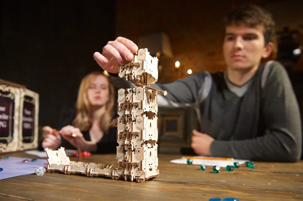 Torre Lancia Dadi Modulare di Legno - UGears