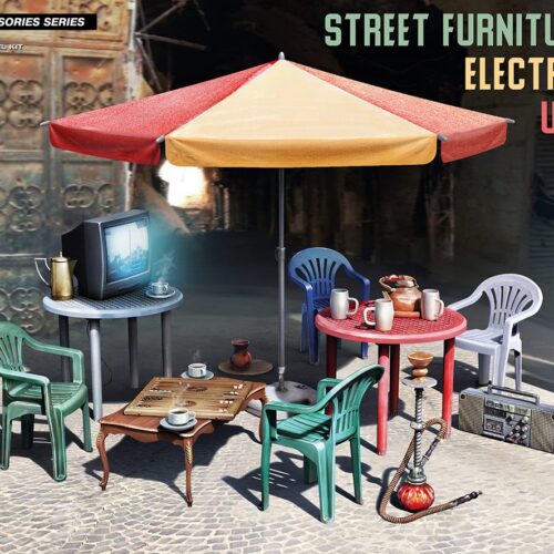 35647 – STREET FURNITURE WITH ELECTRONICS & UMBRELLA scala 1:35 Mini art